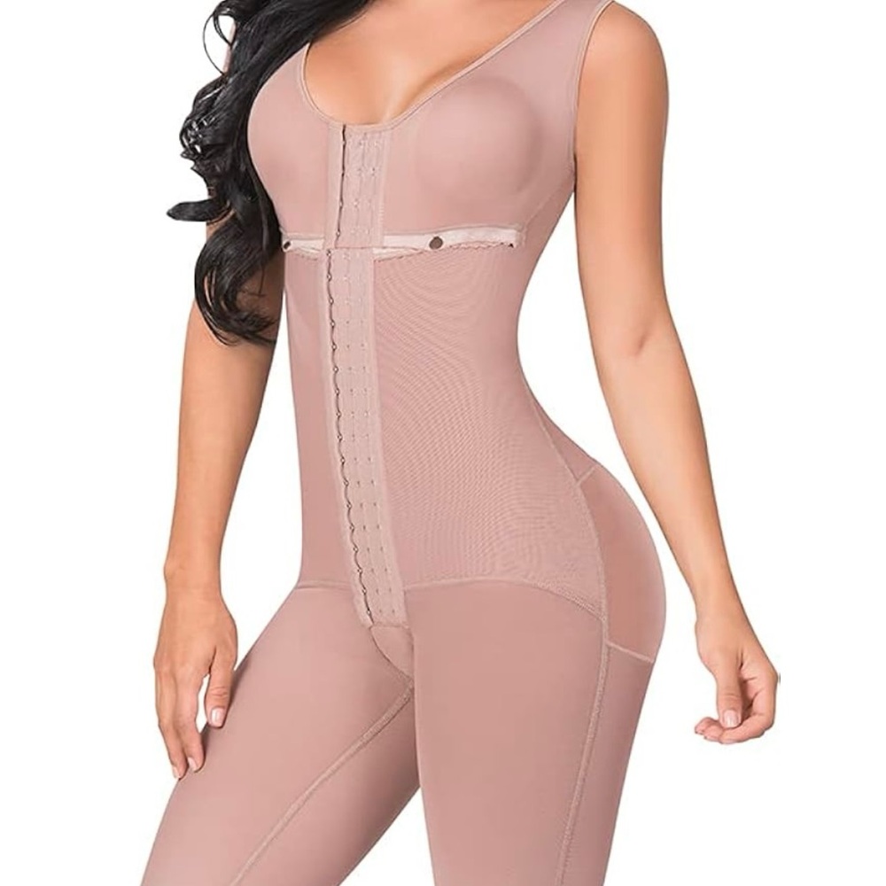 Faja / shapewear